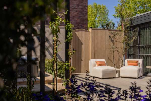 Lichte wellness tuin
